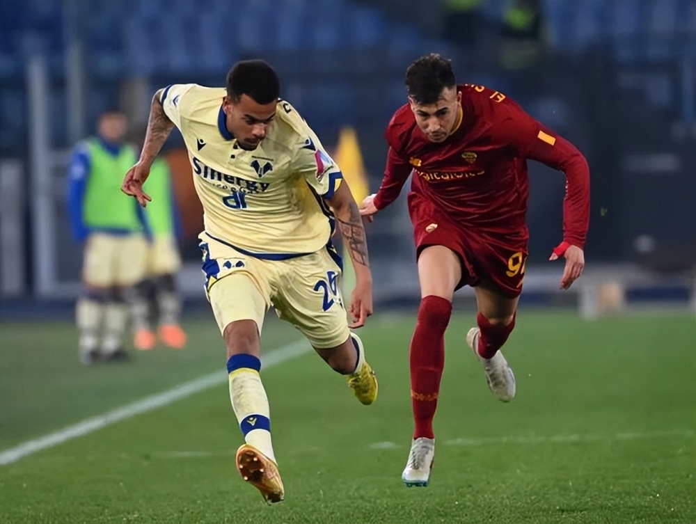  AC米兰德比战险胜国际米兰，红黑军团捍卫圣西罗荣耀